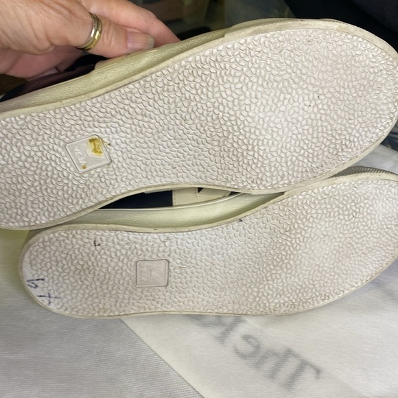 Veja Esplare Low Sneakers in Black Leather - Picture 5 of 7